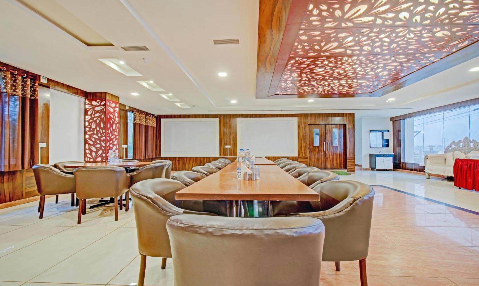 Treebo Silver Grand New Agreement Λάκναου Εξωτερικό φωτογραφία